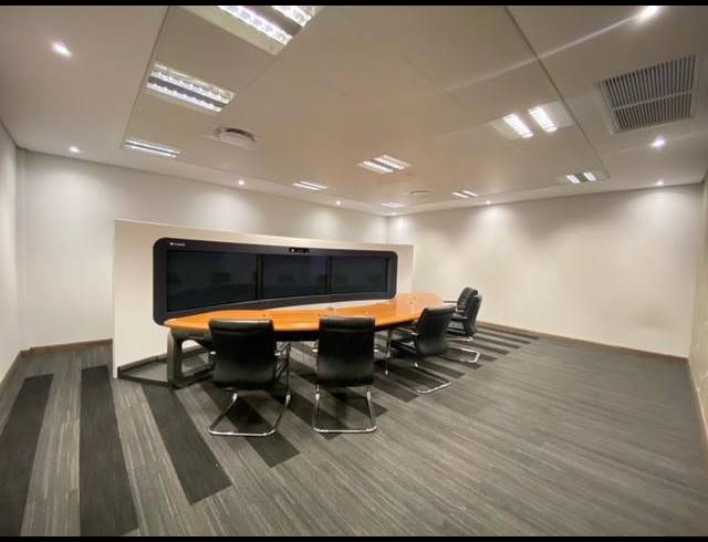 5,108M² OFFICE TO LET IN BRYANSTON